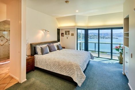 Photo of property in 15 Countess Close, Maupuia, Wellington, 6022