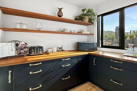 Photo of property in 8 Broadleaf Way, Kinloch, Taupo, 3377