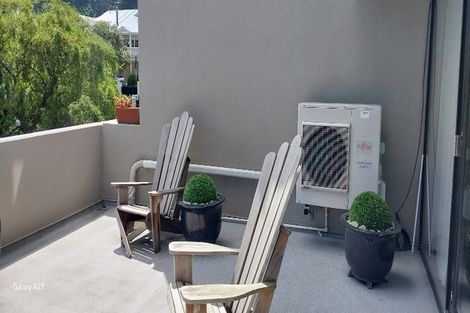 Photo of property in Highwic, 2/32 Hobson Street, Thorndon, Wellington, 6011