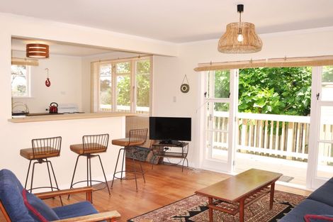 Photo of property in 23 Cumberland Street, Leigh, 0985