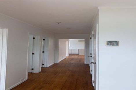 Photo of property in 6 Huxley Place, Glen Innes, Auckland, 1072