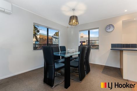 Photo of property in 18 Hadley Wood Drive, Wattle Downs, Auckland, 2103