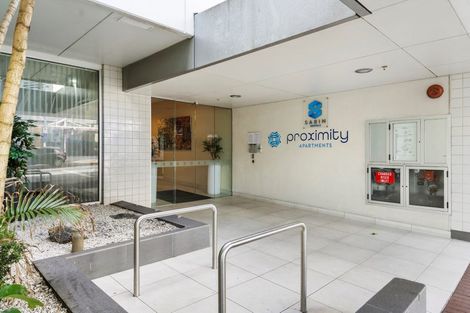 Photo of property in Proximity Apartments, 402/17 Osterley Way, Manukau, Auckland, 2104