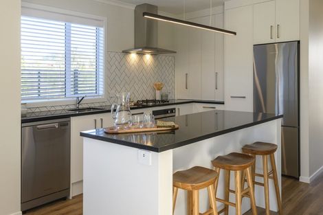 Photo of property in 40 Bluff Road, Kenepuru, Porirua, 5022