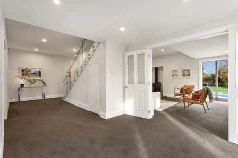 Photo of property in 3 Strowan Road, Strowan, Christchurch, 8052