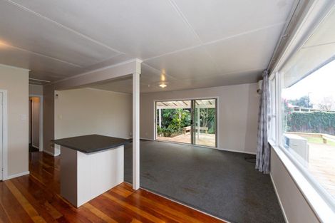Photo of property in 16 Lipscombe Crescent, Havelock North, 4130