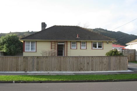 Photo of property in 15 Butler Street, Naenae, Lower Hutt, 5011