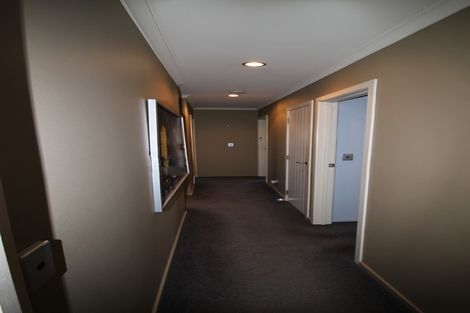 Photo of property in 8 Walnut Grove, Alexandra, 9320