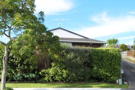 Photo of property in 2/14 Fieldstone Court, Northpark, Auckland, 2013