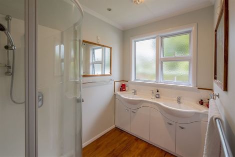 Photo of property in 16 Stuart Street, Levin, 5510