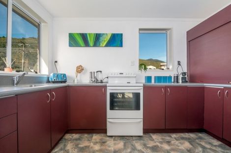 Photo of property in 289 Waikawa Road, Waikawa, Picton, 7220