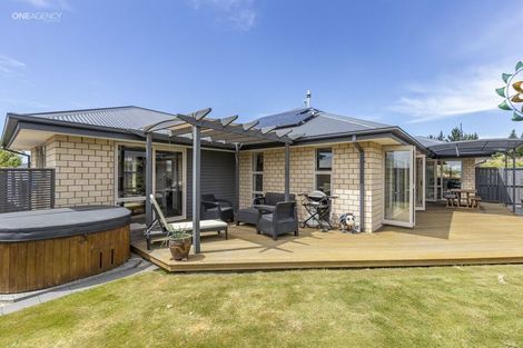 Photo of property in 14 Hakatere Road, Pegasus, 7612