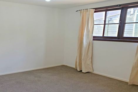 Photo of property in 91g Wade River Road, Stanmore Bay, Whangaparaoa, 0932