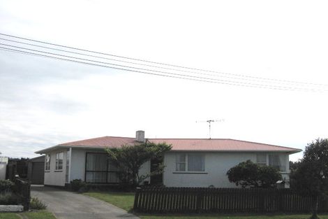 Photo of property in 28 Lee Street, Castlecliff, Whanganui, 4501