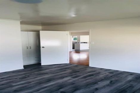 Photo of property in 38 Wallace Road, Mangere Bridge, Auckland, 2022