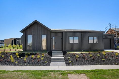 Photo of property in 3 Simpson Crescent, Wanaka, 9305
