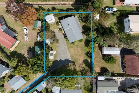 Photo of property in 112 Mckellar Place, Whangamata, 3620