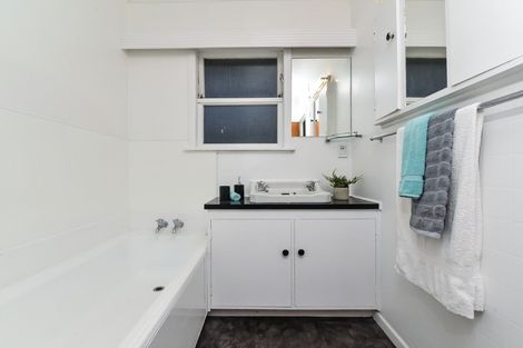 Photo of property in 11 Springfield Crescent, Enderley, Hamilton, 3214