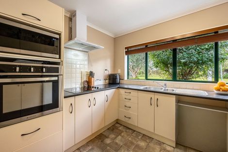 Photo of property in 4 Craiburn Street, Ranui, Auckland, 0612