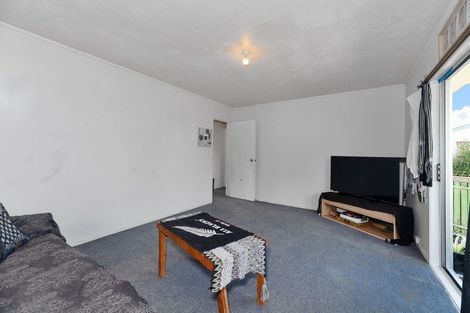 Photo of property in 5 Edgware Road, West Harbour, Auckland, 0618