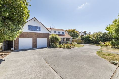 Photo of property in 153/155 High Street, Bulls, 4818