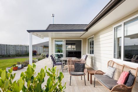 Photo of property in 13 Roots Street East, Feilding, 4702