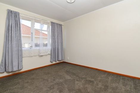 Photo of property in 55 Ross Crescent, Fairfield, Hamilton, 3214