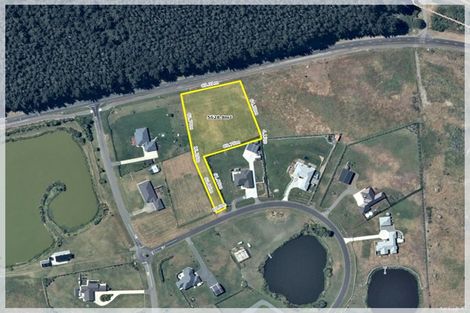 Photo of property in 3 Carex Grove, Foxton Beach, Foxton, 4815