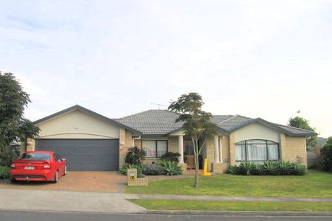 Photo of property in 11 Kilsyth Way, East Tamaki Heights, Auckland, 2016