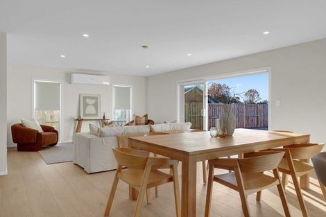 Photo of property in 19a Silverwood Lane, Leamington, Cambridge, 3495