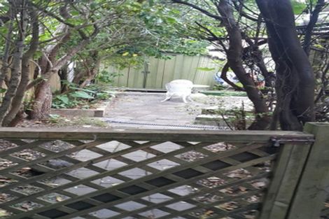 Photo of property in 1/30 Uppingham Crescent, Hillcrest, Auckland, 0627