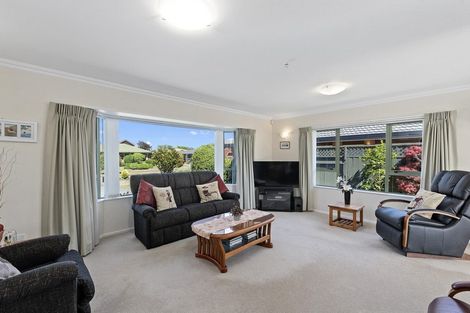Photo of property in 9 Cranbrook Grove, Waikanae, 5036