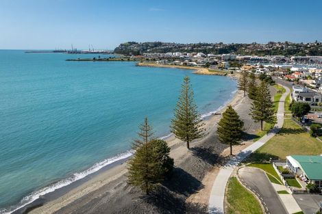 Photo of property in 10 North Terrace, Westshore, Napier, 4110