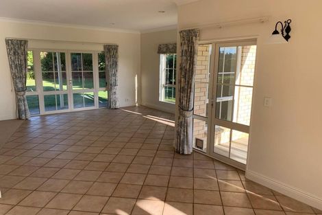 Photo of property in 154 Awa Road, Kumeu, 0891