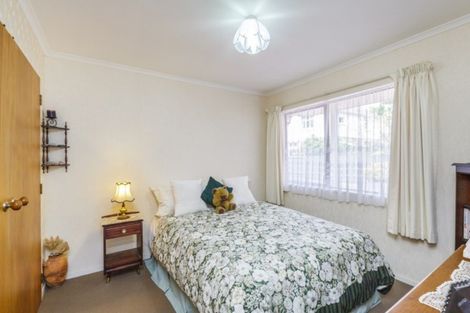 Photo of property in 12 Fraser Court, Roslyn, Palmerston North, 4414