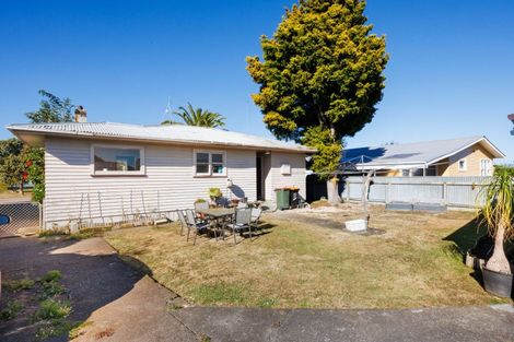 Photo of property in 17 Sefton Avenue, Highbury, Palmerston North, 4412