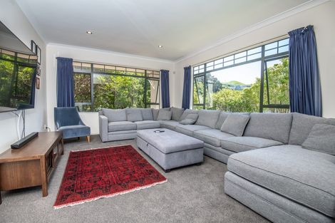 Photo of property in 2 Ridley Green, Churton Park, Wellington, 6037