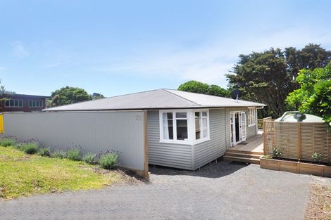 Photo of property in 23 Cumberland Street, Leigh, 0985