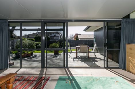 Photo of property in 2 Bale Place, Havelock North, 4130