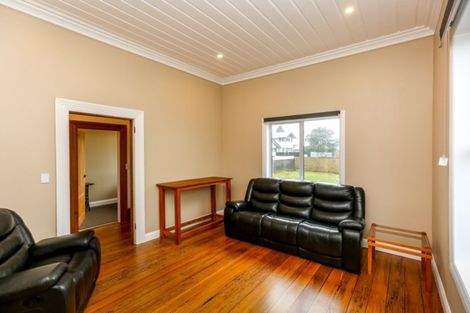 Photo of property in 157 Saint Aubyn Street, New Plymouth, 4310
