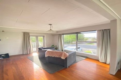 Photo of property in 9 Cockayne Crescent, Sunnynook, Auckland, 0620