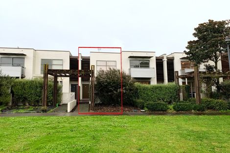 Photo of property in 49 The Track, Takanini, 2112