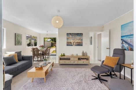 Photo of property in 86 Finlayson Avenue, Clendon Park, Auckland, 2103