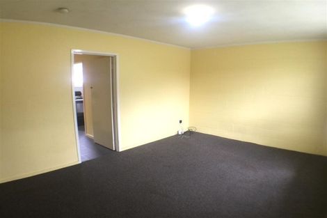 Photo of property in 2/76 Portage Road, New Lynn, Auckland, 0600