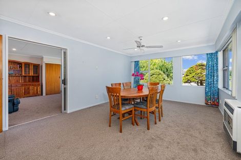 Photo of property in 11 Chippendale Crescent, Highbury, Palmerston North, 4412