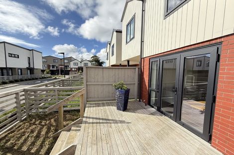 Photo of property in 118 Te Puketoka Lane, Mangere, Auckland, 2022