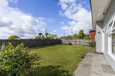 Photo of property in 1/35 Arran Road, Browns Bay, Auckland, 0630