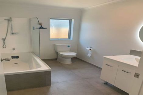 Photo of property in 18 Harore Road, Takanini, 2112