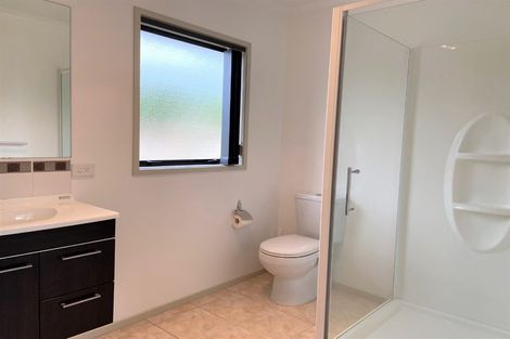 Photo of property in 420 Mangorei Road, Highlands Park, New Plymouth, 4312