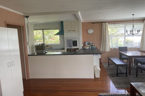 Photo of property in 14 Malters Place, Browns Bay, Auckland, 0630
